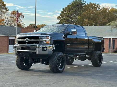 Used 2015 Chevrolet Silverado 2500 High Country w/ Duramax Plus Package image 1