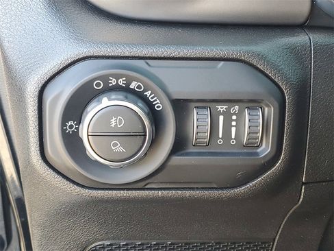 Used 2020 Jeep Gladiator Sport w/ Quick Order Package 24S image 22