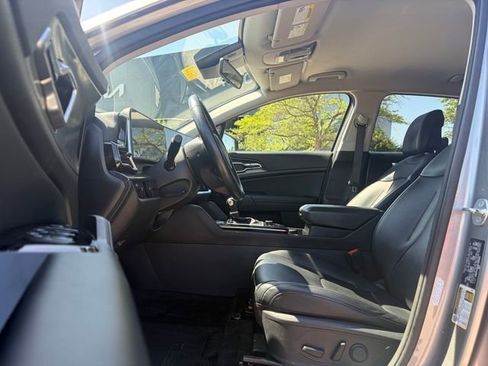 Used 2024 Kia Sportage EX FWD image 15