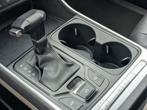 Used 2025 Kia Carnival image 19