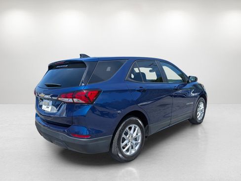 Used 2023 Chevrolet Equinox LS w/ LPO, Cargo Package image 5