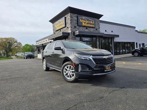 Used 2022 Chevrolet Equinox LT image 1