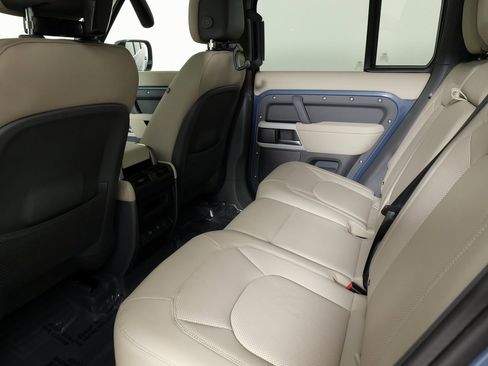 Used 2024 Land Rover Defender 110 S image 51