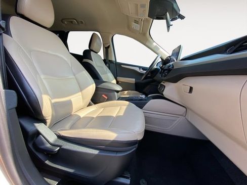 Used 2020 Ford Escape SEL FWD image 15