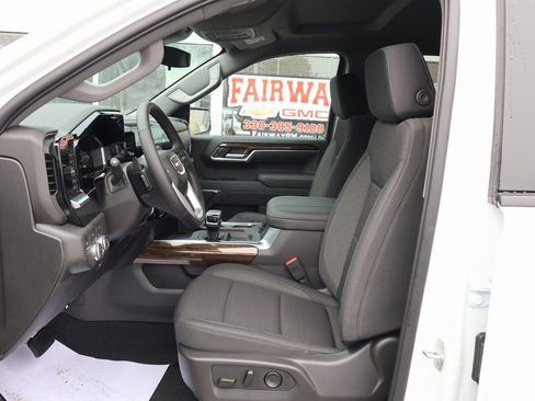 New 2026 GMC Sierra 1500 Elevation w/ LPO, Elevation Black Package AWD/4WD image 14