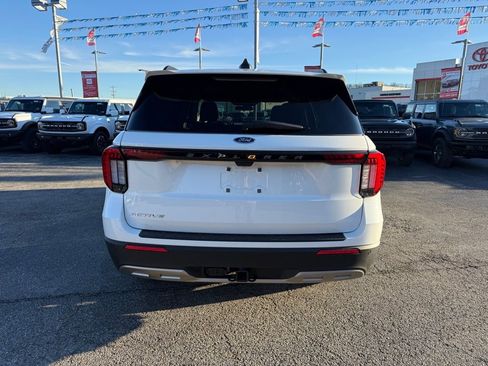 New 2026 Ford Explorer Active w/ Active Comfort Package image 6