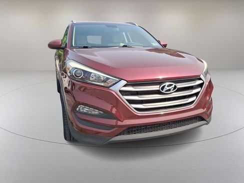Used 2017 Hyundai Tucson SE w/ SE Popular Package 02 AWD/4WD image 2