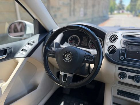 Used 2014 Volkswagen Tiguan SE FWD image 12
