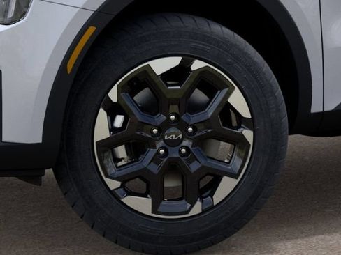 Certified 2025 Kia Sorento S AWD/4WD image 9