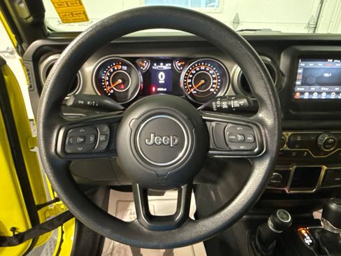 Used 2022 Jeep Wrangler Unlimited Sport AWD/4WD image 32
