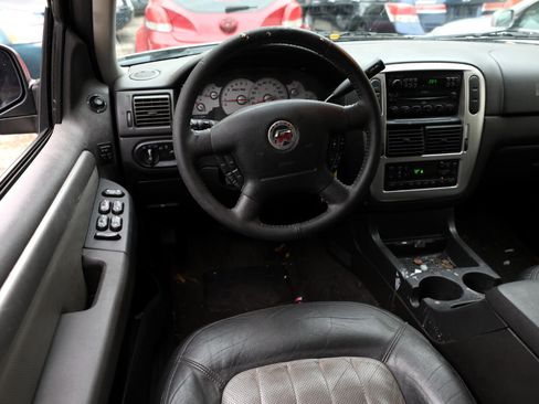 Used 2004 Mercury Mountaineer Convenience image 15