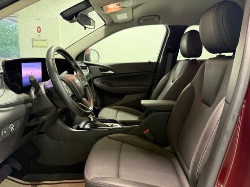 Used 2024 Buick Encore GX Preferred w/ Comfort Package AWD/4WD image 12