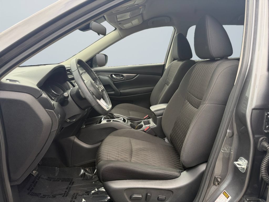 Used 2020 Nissan Rogue SV AWD/4WD image 9