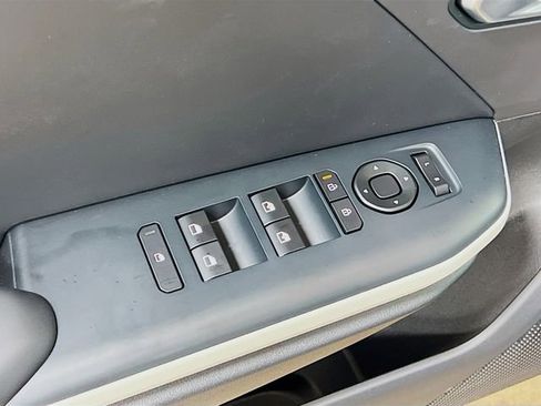 New 2025 Kia K4 GT-Line image 18