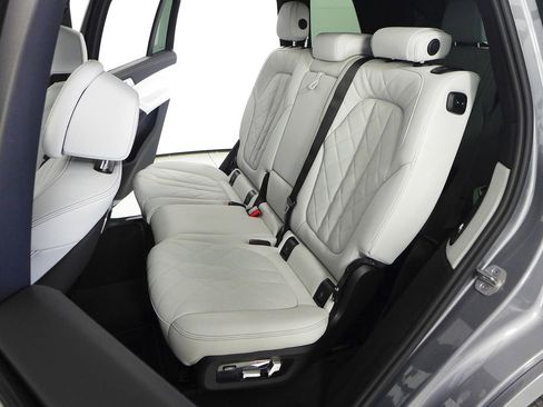 Certified 2023 BMW X7 xDrive40i w/ Parking Assistance Package image 22