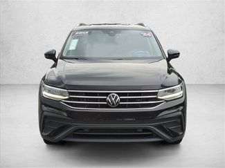 Used 2024 Volkswagen Tiguan SE FWD video 2