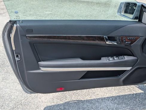 Used 2011 Mercedes-Benz E 350 Cabriolet image 13