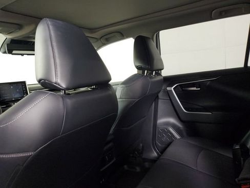Used 2019 Toyota RAV4 Limited w/ Advanced Technology Package AWD/4WD image 14