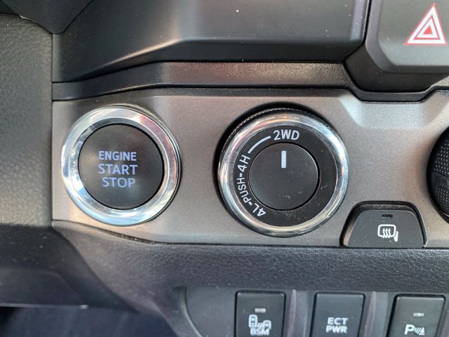 Used 2020 Toyota Tacoma TRD Sport w/ TRD Premium Sport Package AWD/4WD image 27