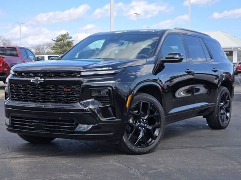 Certified 2024 Chevrolet Traverse RS w/ LPO, Floor Liner Package image 2