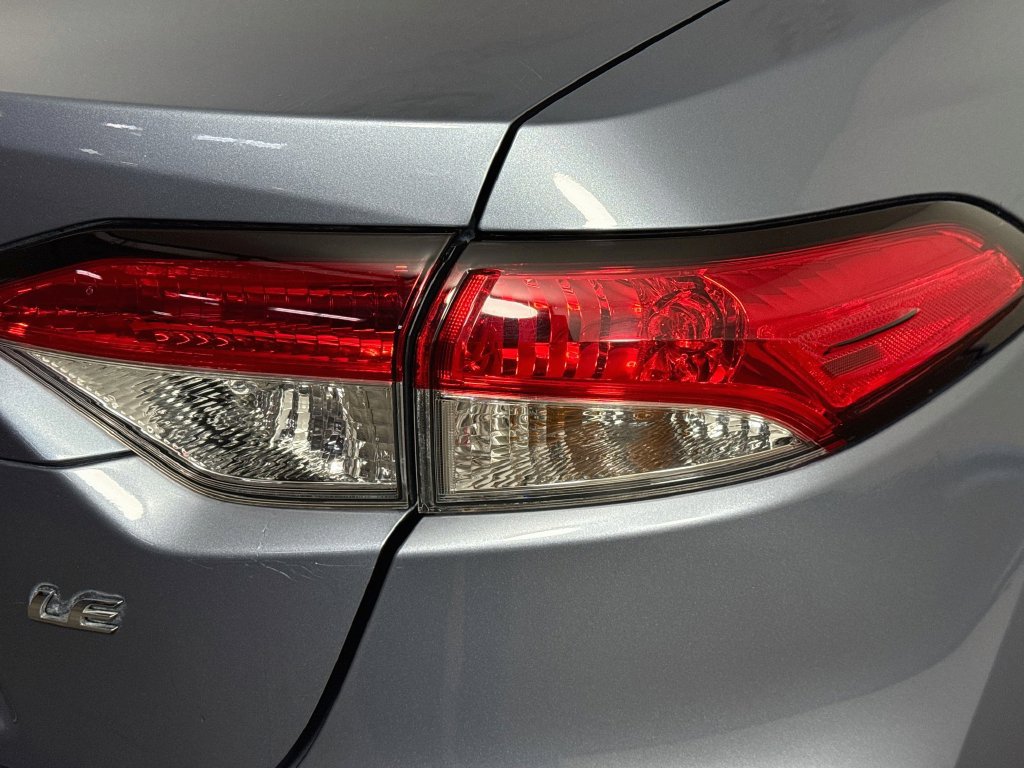 Used 2022 Toyota Corolla LE FWD image 30