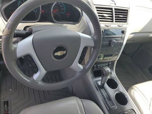 Used 2009 Chevrolet Traverse LT AWD/4WD image 12