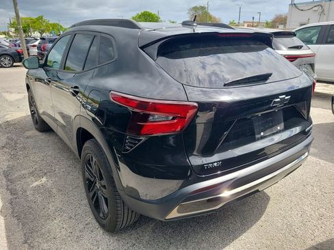 Used 2024 Chevrolet Trax ACTIV w/ Driver Confidence Package image 2