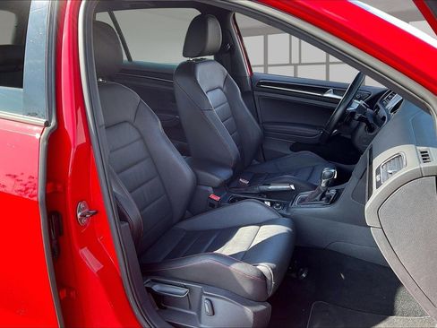 Used 2017 Volkswagen GTI Sport image 29