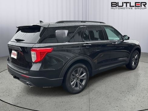 Certified 2024 Ford Explorer XLT w/ Equipment Group 202A image 5