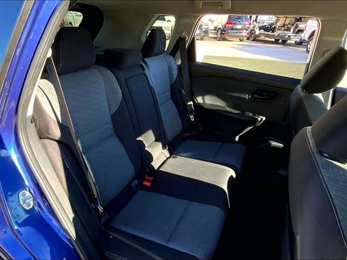 Used 2021 Nissan Rogue S image 19