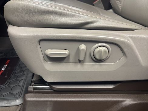 Used 2020 GMC Sierra 1500 SLT image 31