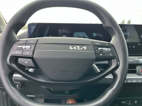 Used 2025 Kia K4 FWD image 29
