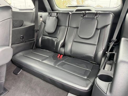 Certified 2025 Ford Explorer ST image 32