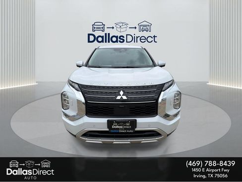 Used 2023 Mitsubishi Outlander SE AWD/4WD image 3