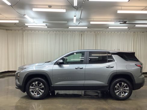 Used 2026 Chevrolet Equinox LT AWD/4WD image 10