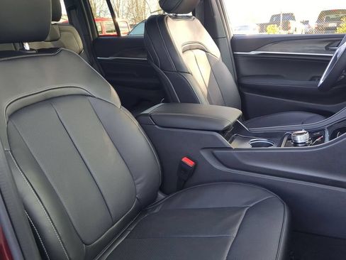 New 2026 Jeep Grand Cherokee Limited AWD/4WD image 8