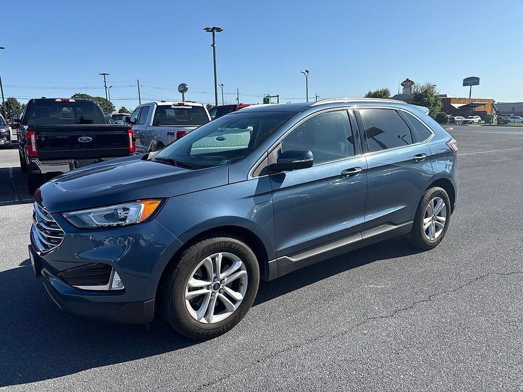 Used 2019 Ford Edge SEL w/ Equipment Group 201A AWD/4WD image 2