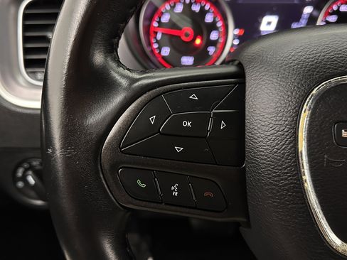 Used 2022 Dodge Charger SXT image 18