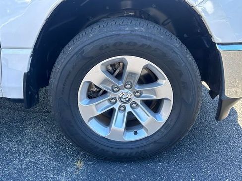 Used 2023 RAM 1500 Laramie AWD/4WD image 13