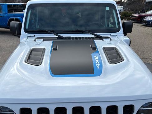 Used 2021 Jeep Wrangler Unlimited Rubicon w/ Steel Bumper Group image 4