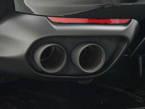 Used 2022 Ferrari 812 GTS image 22