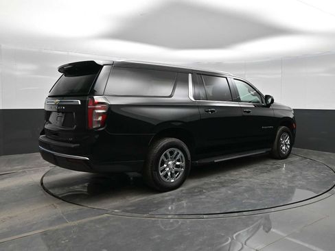 Used 2024 Chevrolet Suburban LT image 10