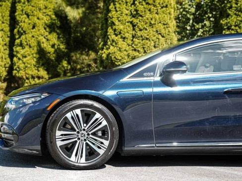 Used 2022 Mercedes-Benz EQS 450+ Sedan image 10