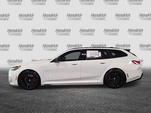 New 2026 BMW M5 Touring image 5