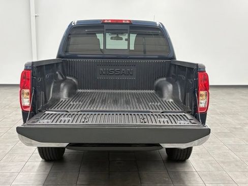 Used 2015 Nissan Frontier SV RWD image 8