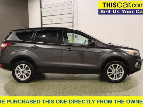 Used 2017 Ford Escape SE FWD image 9