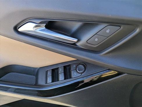 Used 2025 Chevrolet Equinox ACTIV w/ Safety and Technology Package image 10