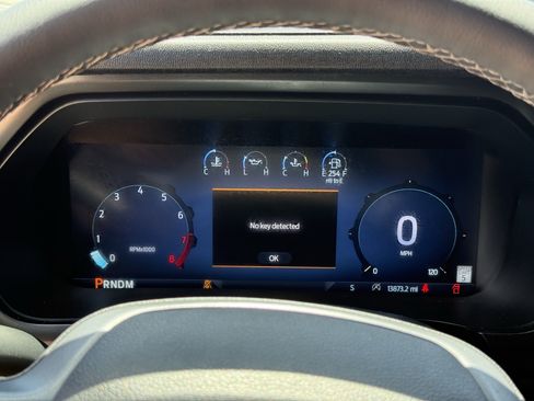 Used 2025 Ford F150 Lariat w/ Equipment Group 502A High AWD/4WD image 19
