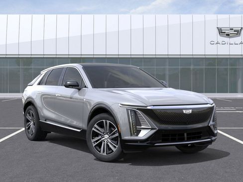 New 2026 Cadillac Lyriq Luxury w/ LPO, Floor Liner Package AWD/4WD image 34