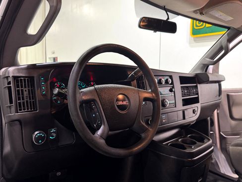 Used 2020 GMC Savana 2500 w/ Driver Convenience Package image 9